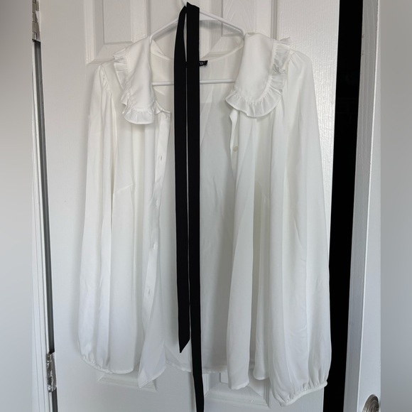 Drapey Ruffle Collar button up - Picture 7 of 8